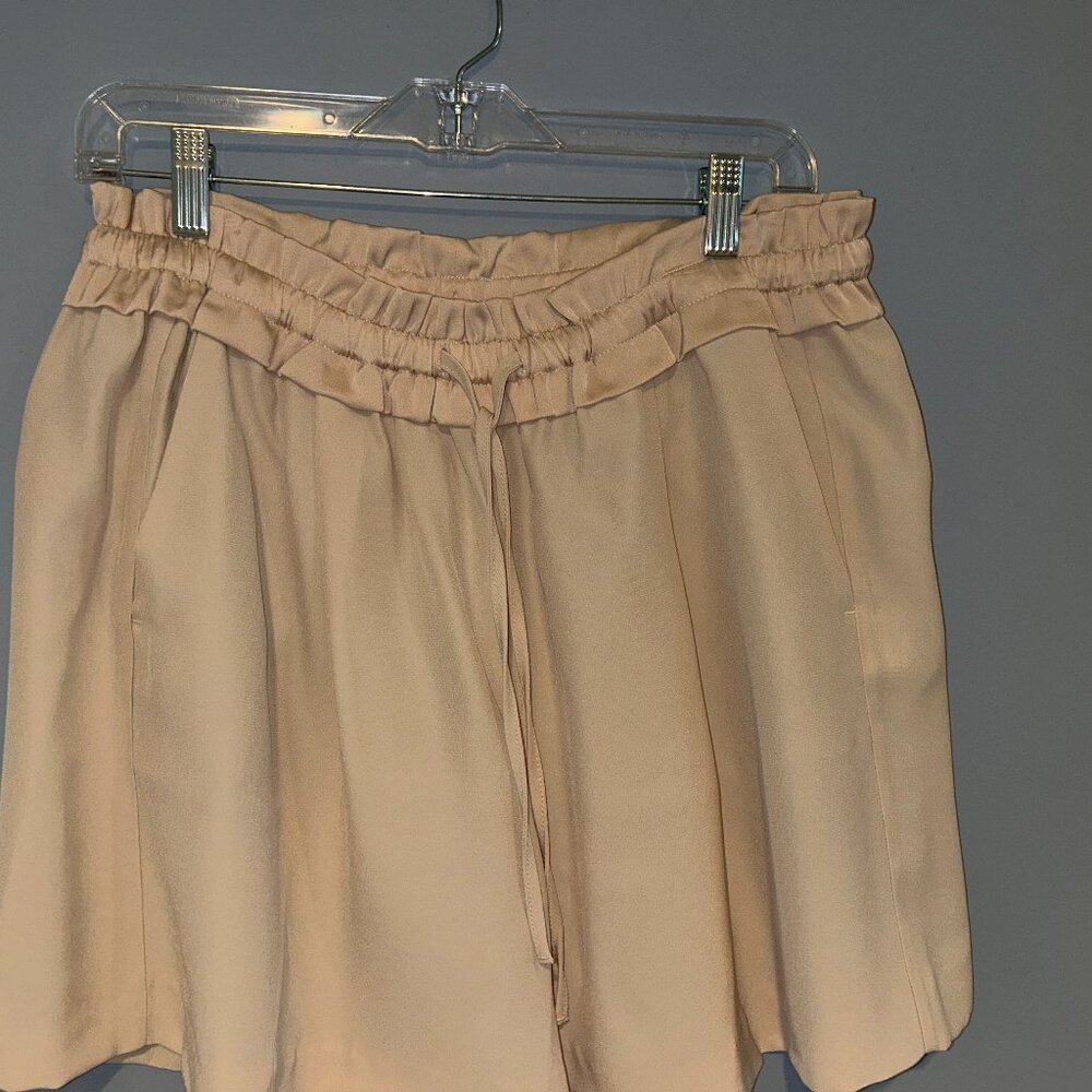 REISS Tan Satin-Finish shorts in soft beige US 10